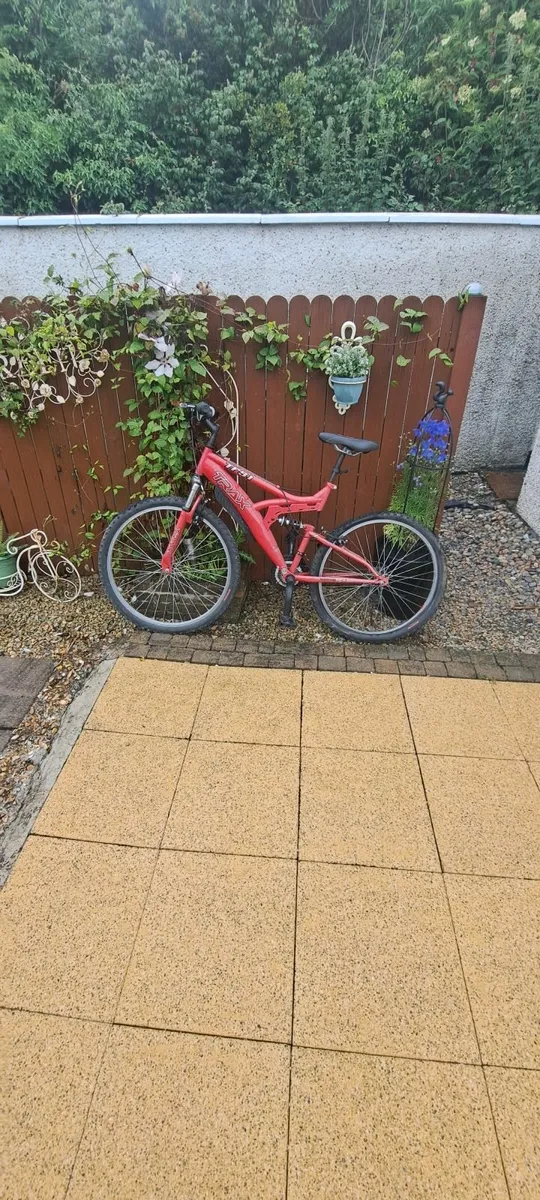 2 x bikes need some tlc .50 each. - Image 2