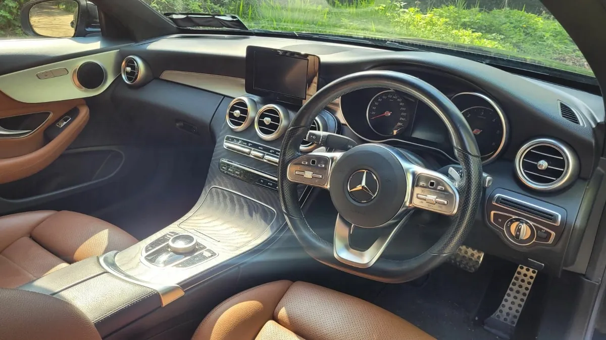 Mercedes-Benz C-Class 2019 - Image 4