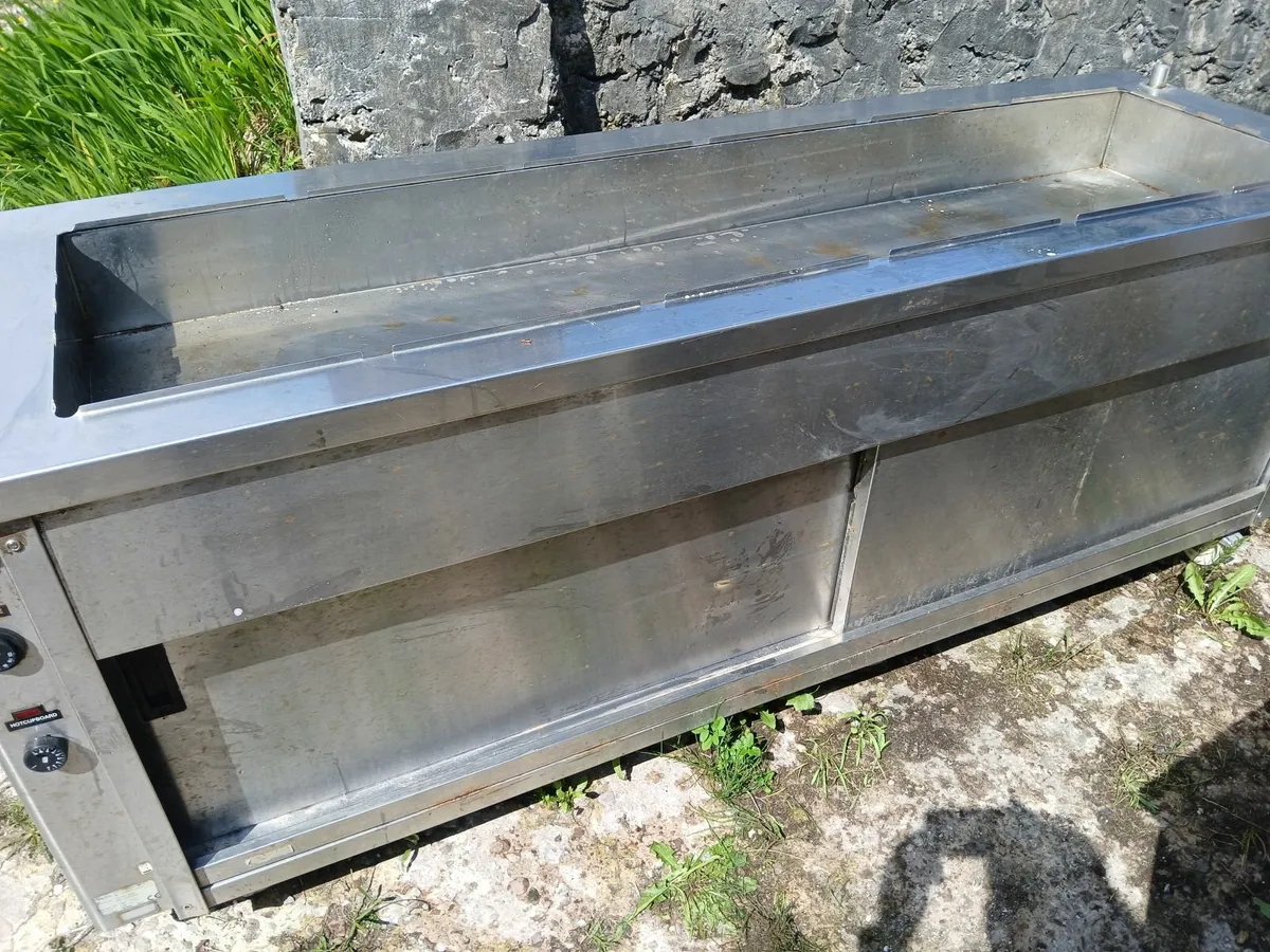 Commerial  sink large ..complete with cabbinet - Image 4