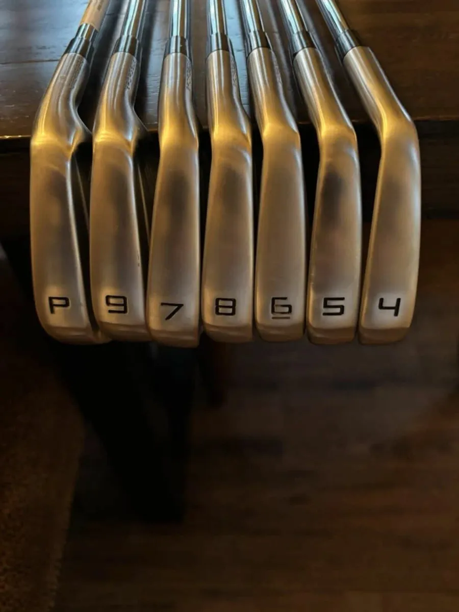 Taylormade CB 4-PW mint ! - Image 1