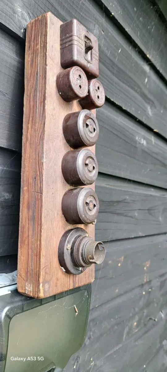 Old bakelite switch   board - Image 3