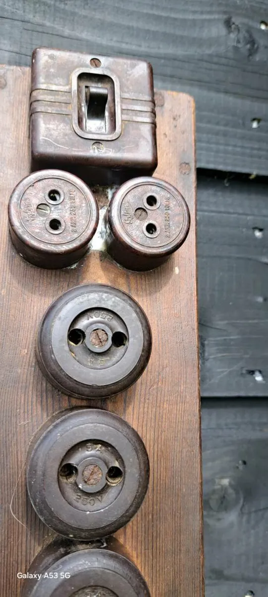Old bakelite switch   board - Image 4