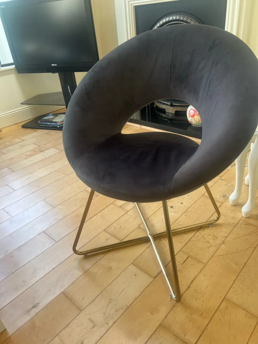 Velvet Accent Chair with Gold Legs - Image 2