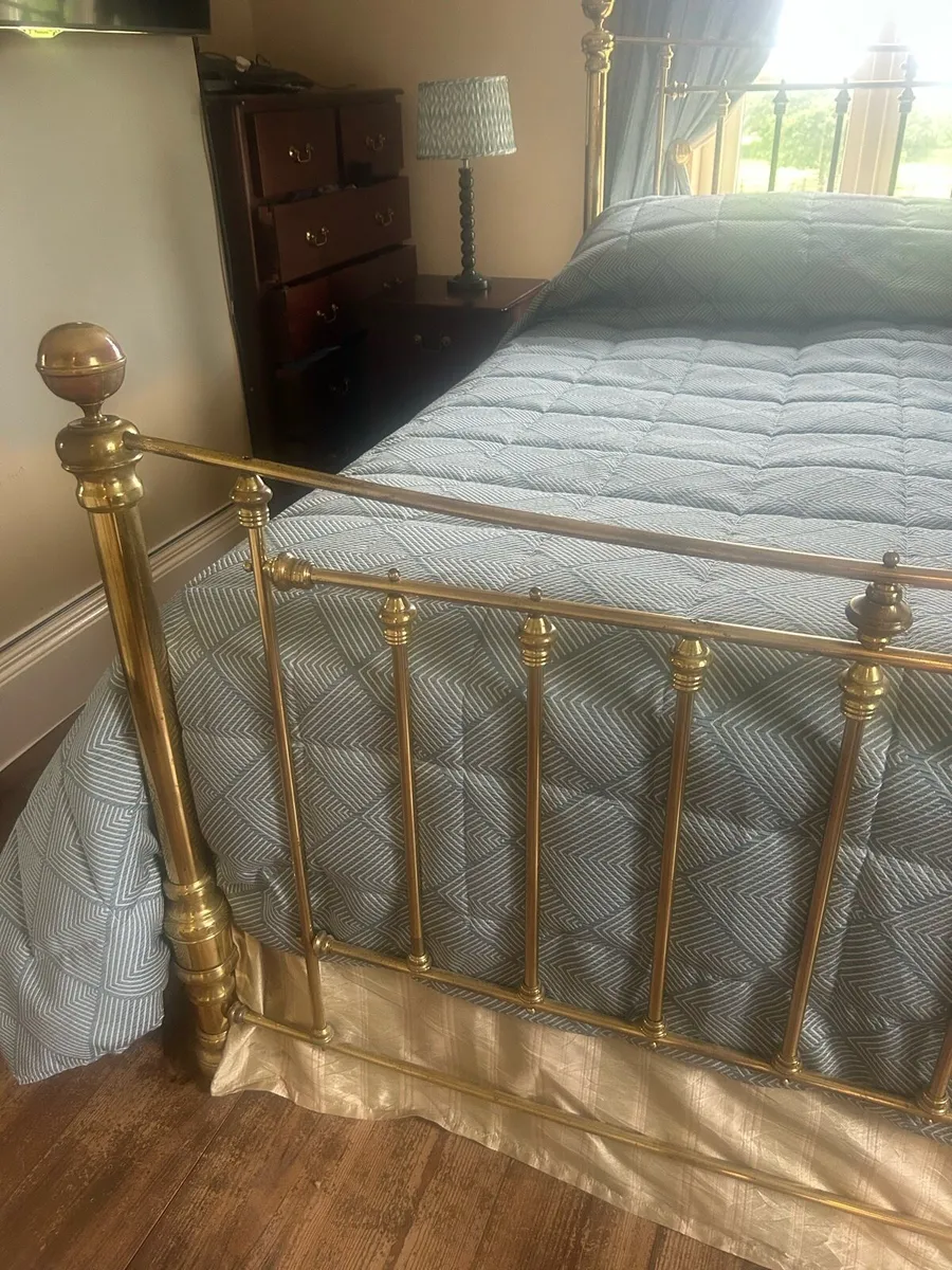 Bed - Image 3