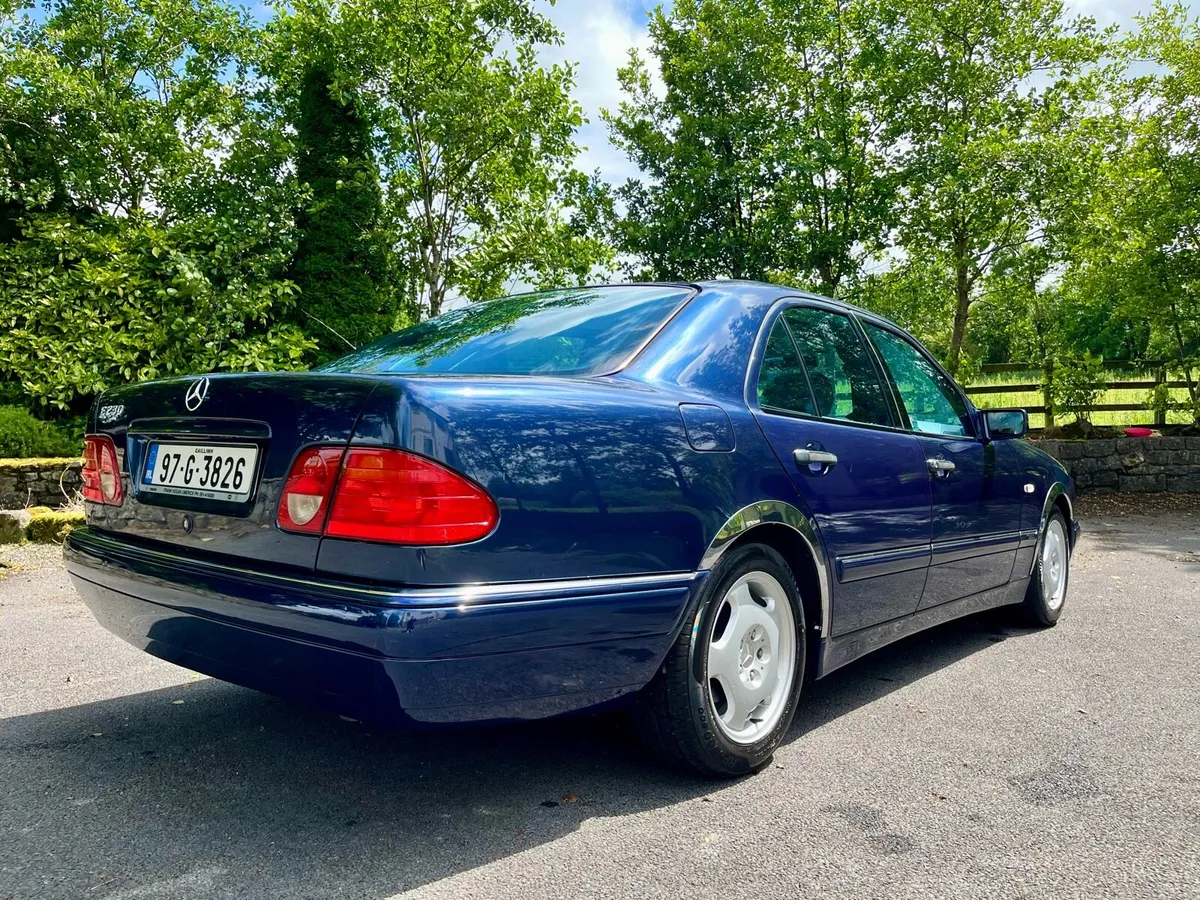 1997 Mercedes E230 *only 46k miles* - Image 3