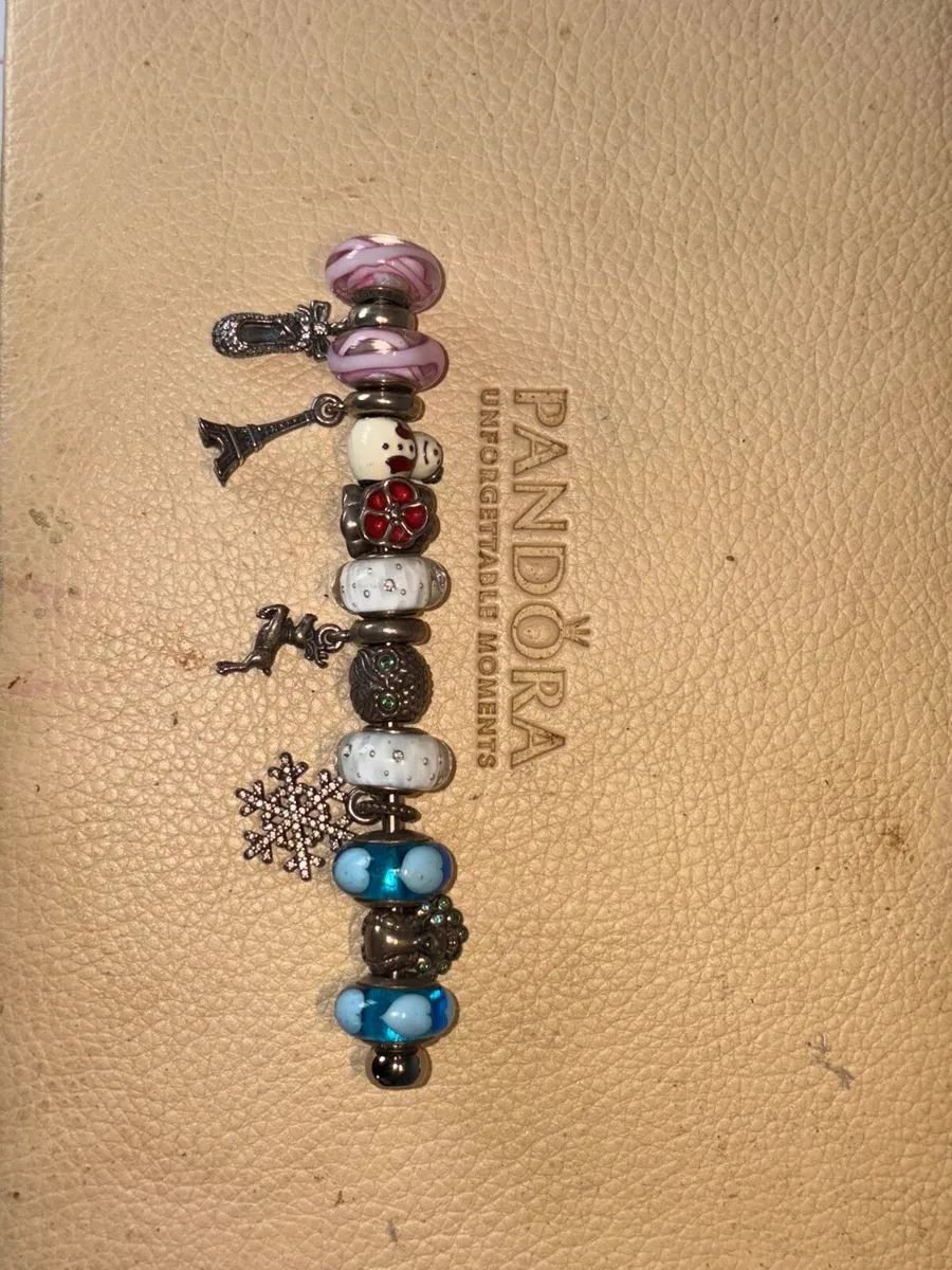 Jewellery - Image 1