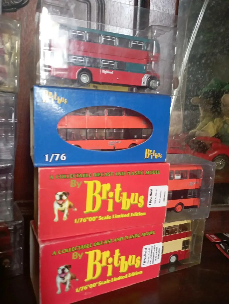 COLLECTABLES DIE -CAST MODLES BY BRITBUS - Image 2
