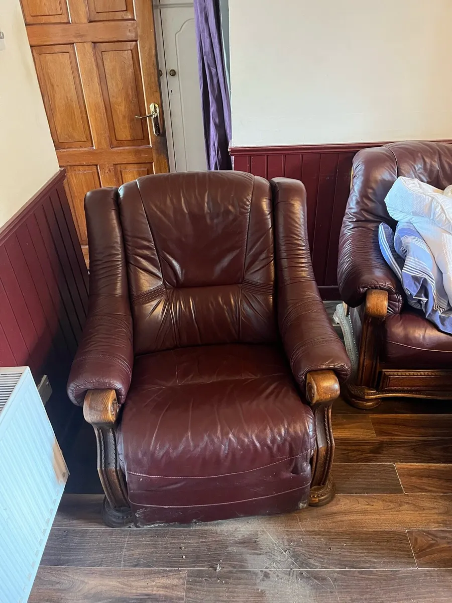 Couches - Image 2