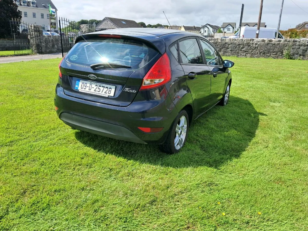 Car - Image 4