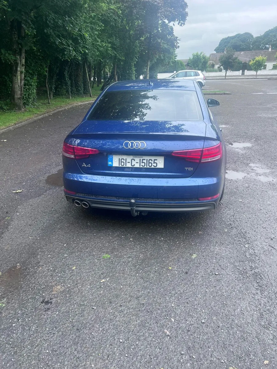Audi A4 2.0 TDI 190 S-Line - Image 2
