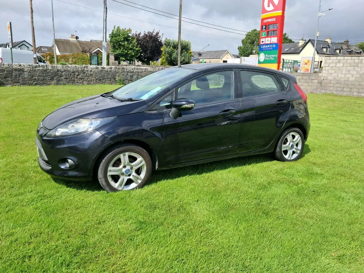 Car - Image 2