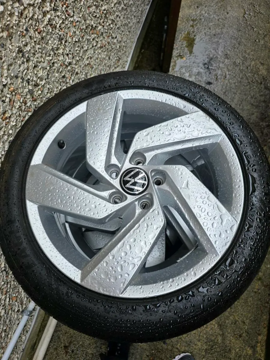 Alloys with tyres VW - Image 3