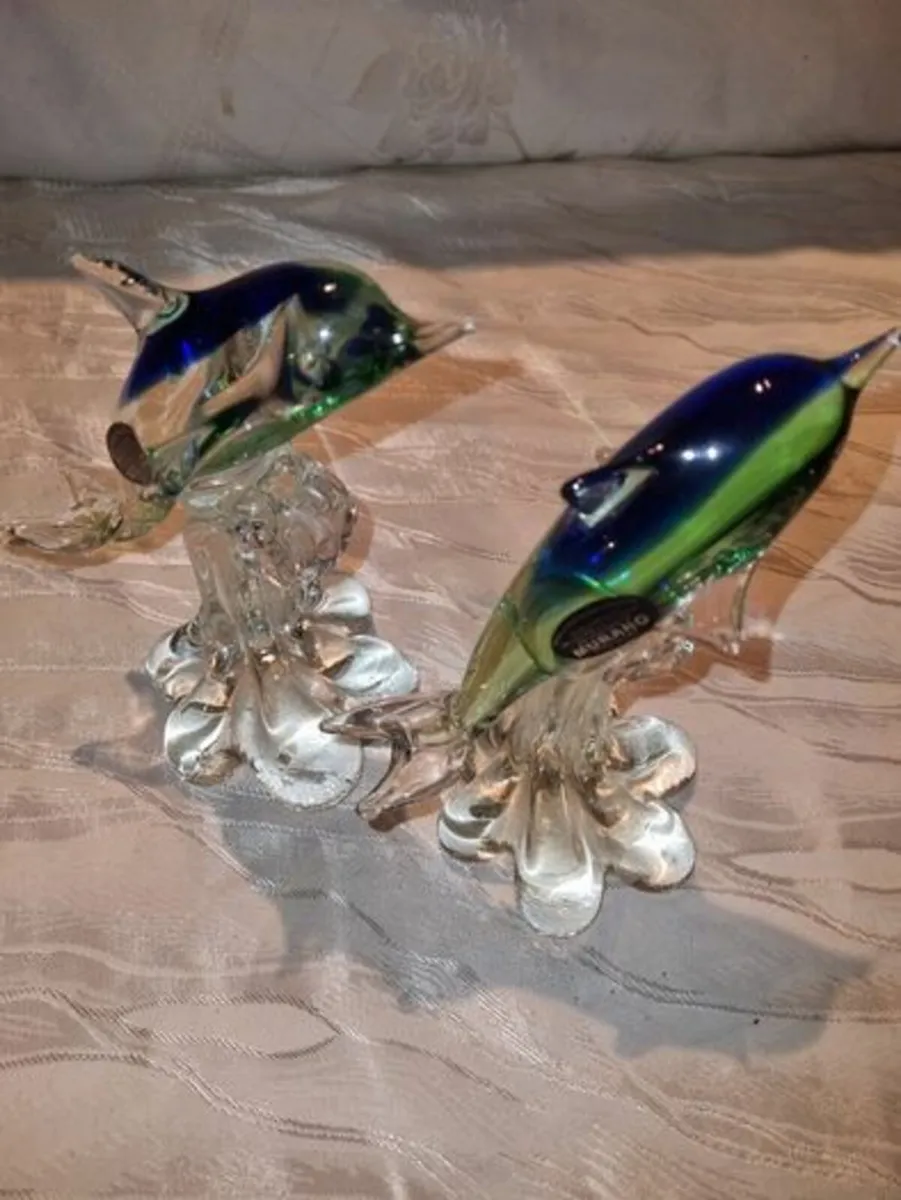 Two Murano Glass Dolphins - Image 2