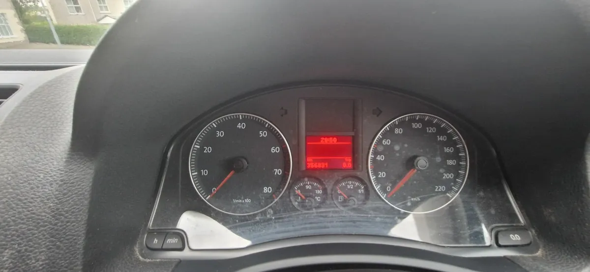 SOLD.              Volkswagen Golf 2009 - Image 2