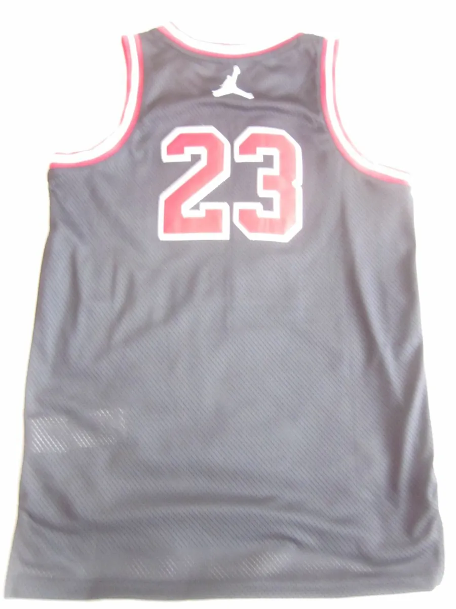 Michael Jordan Logo Unisex Youth Vest Black - Image 2