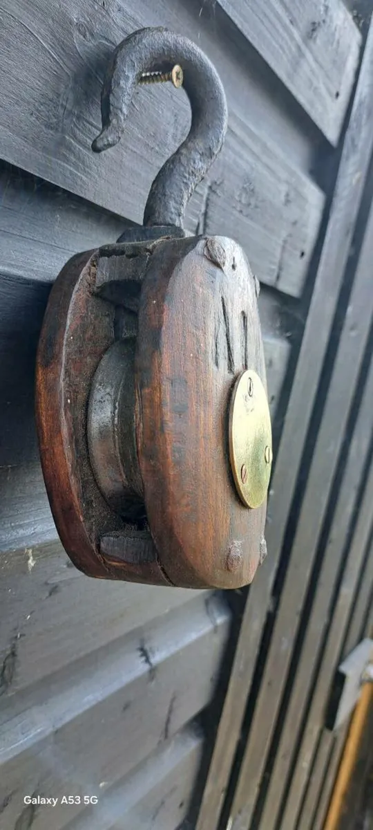 Old  1880s  ship pulley - Image 2