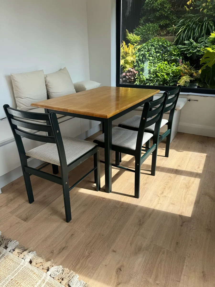 Table and Chairs - Image 1