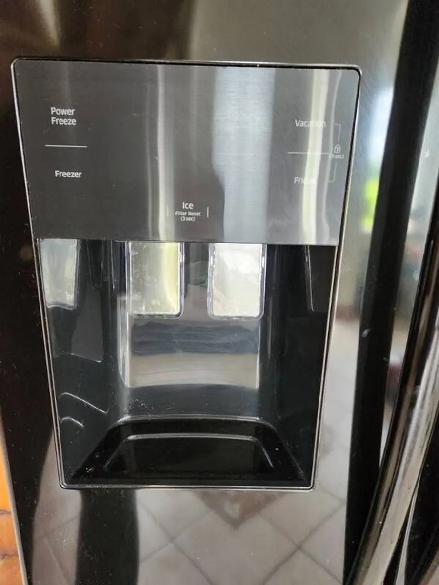 Samsung American Fridge Freezer - Image 2