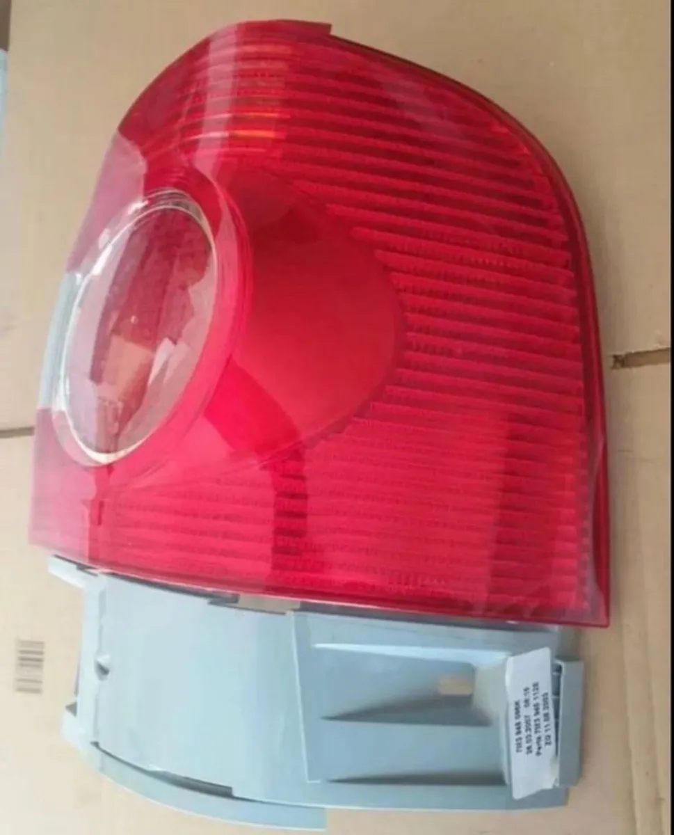 Volkswagen sharan left and right tail light - Image 1