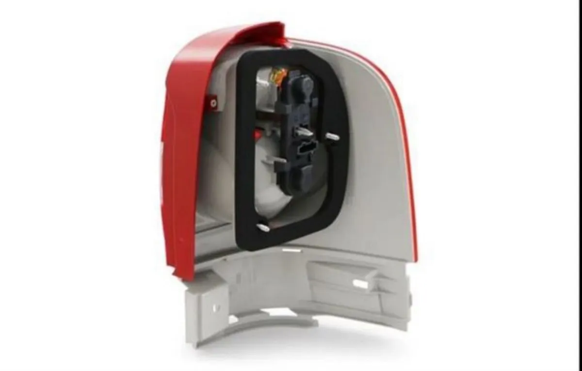 Volkswagen sharan left and right tail light - Image 2