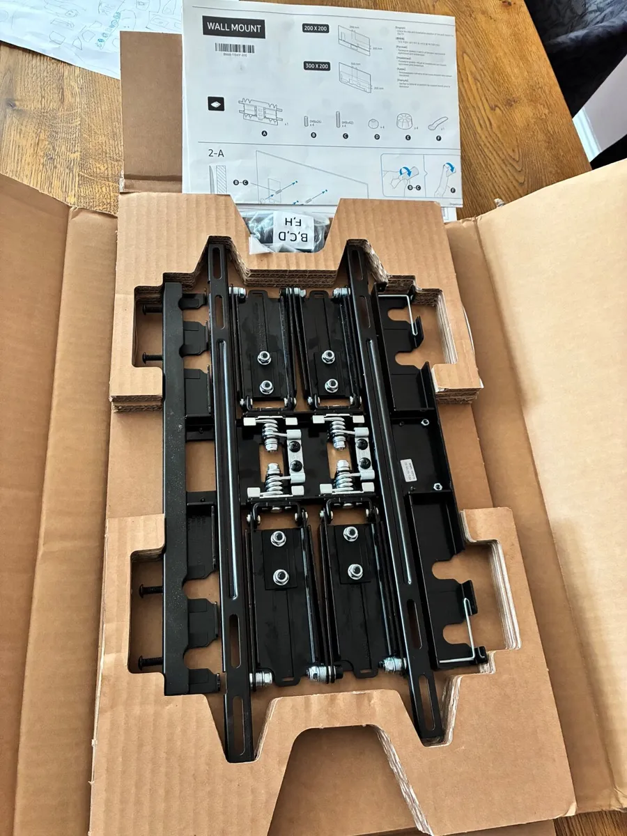 Tv wall mount - Image 1