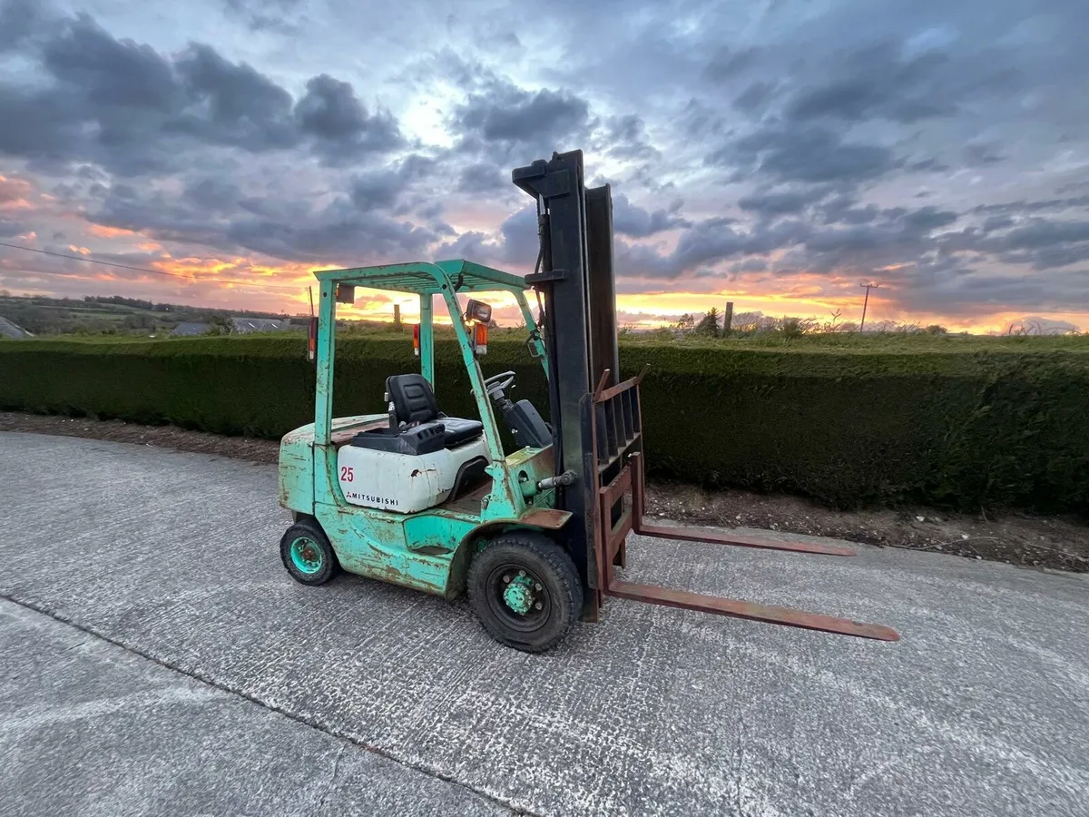 2.5 Tonne Mitsubishi Forklift - Image 2