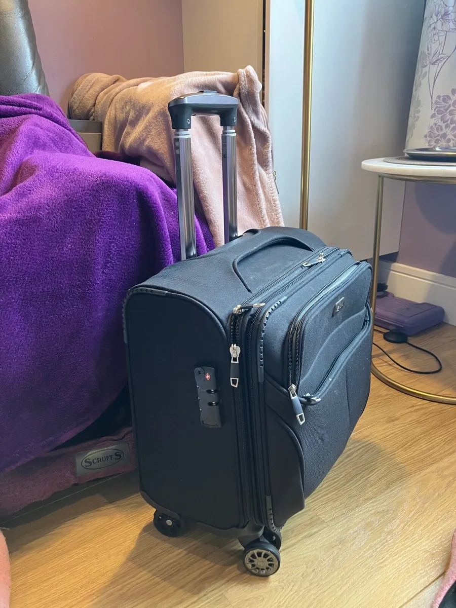 Business Suitcase - Image 3