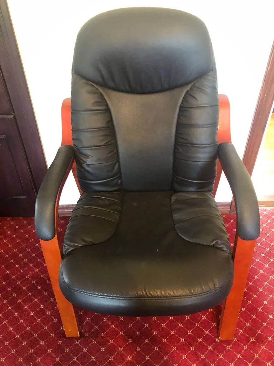 Orthopaedic chair - Image 1