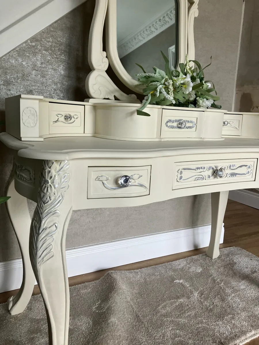 Dressing table with mirror - Image 4