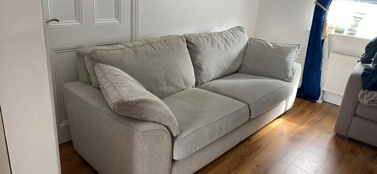 Couch for sale - Image 1