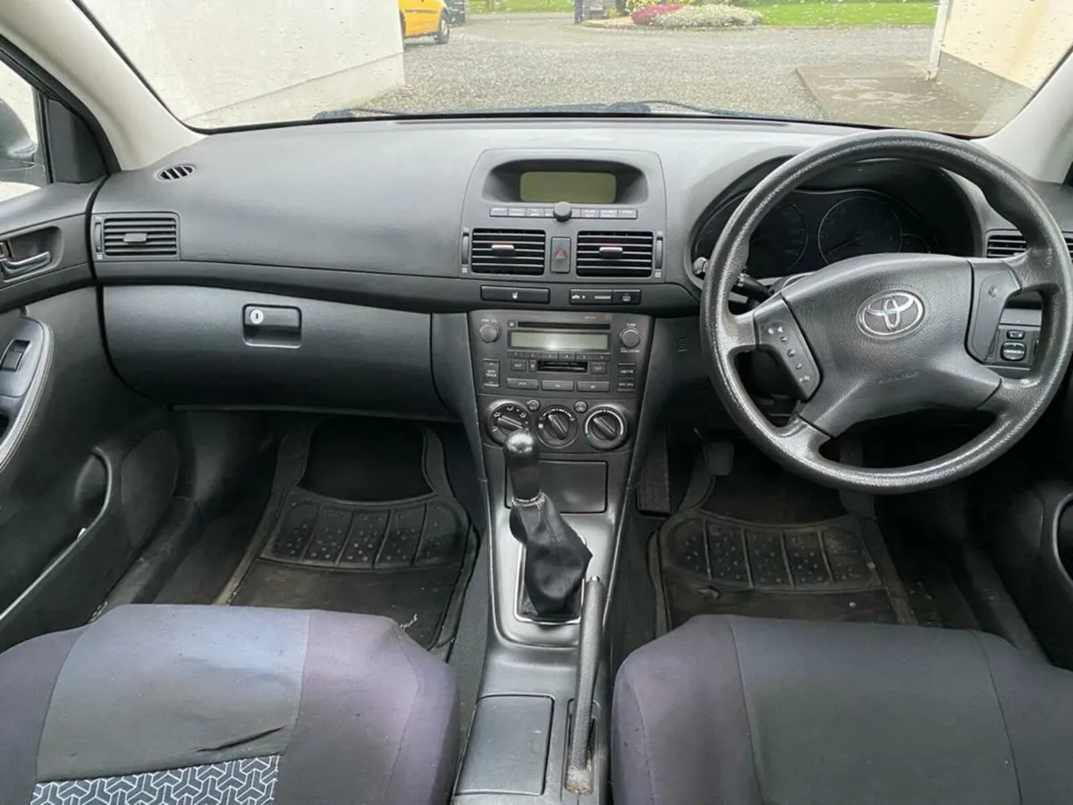 Toyota avensis - Image 3
