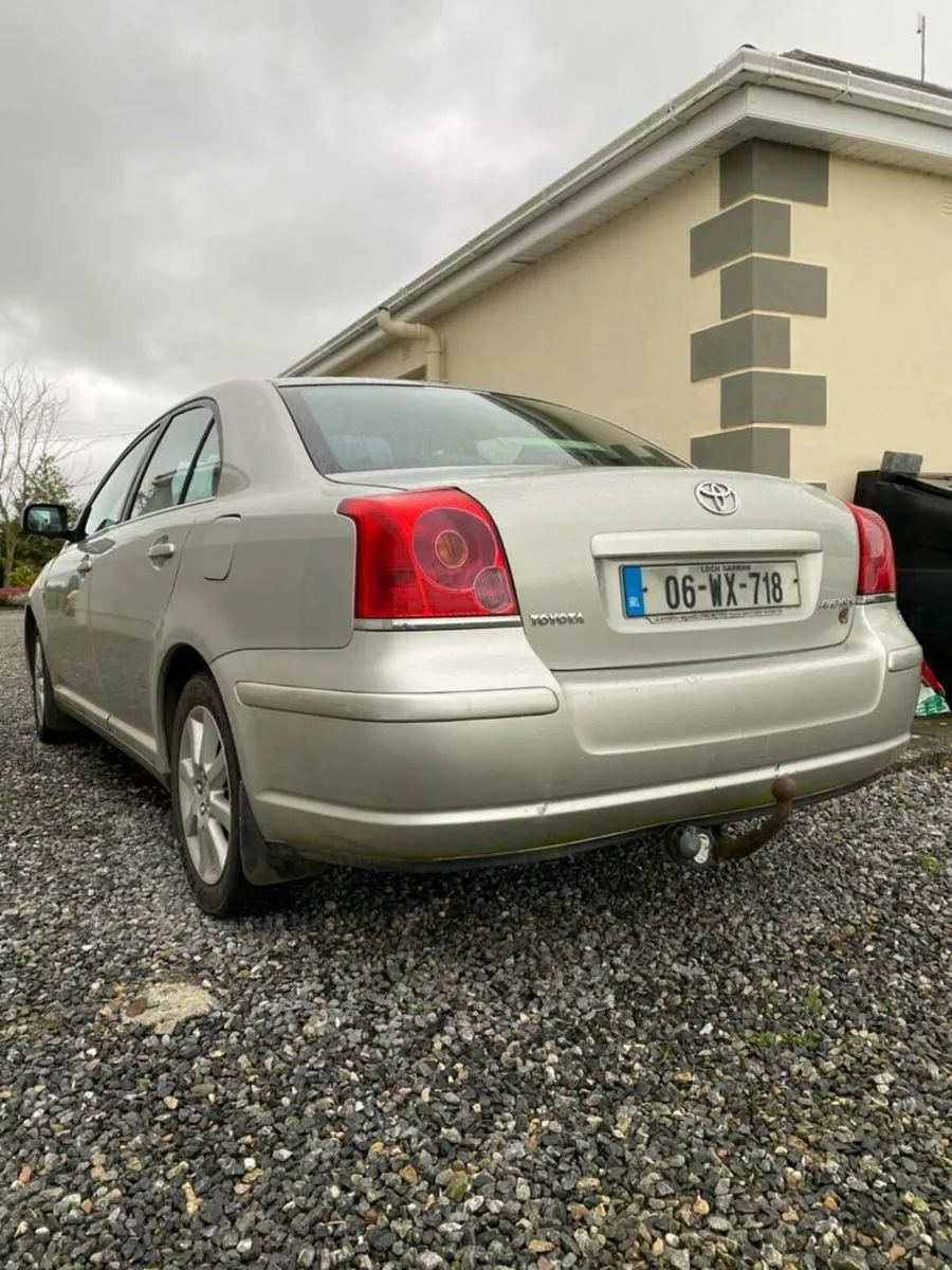 Toyota avensis - Image 4