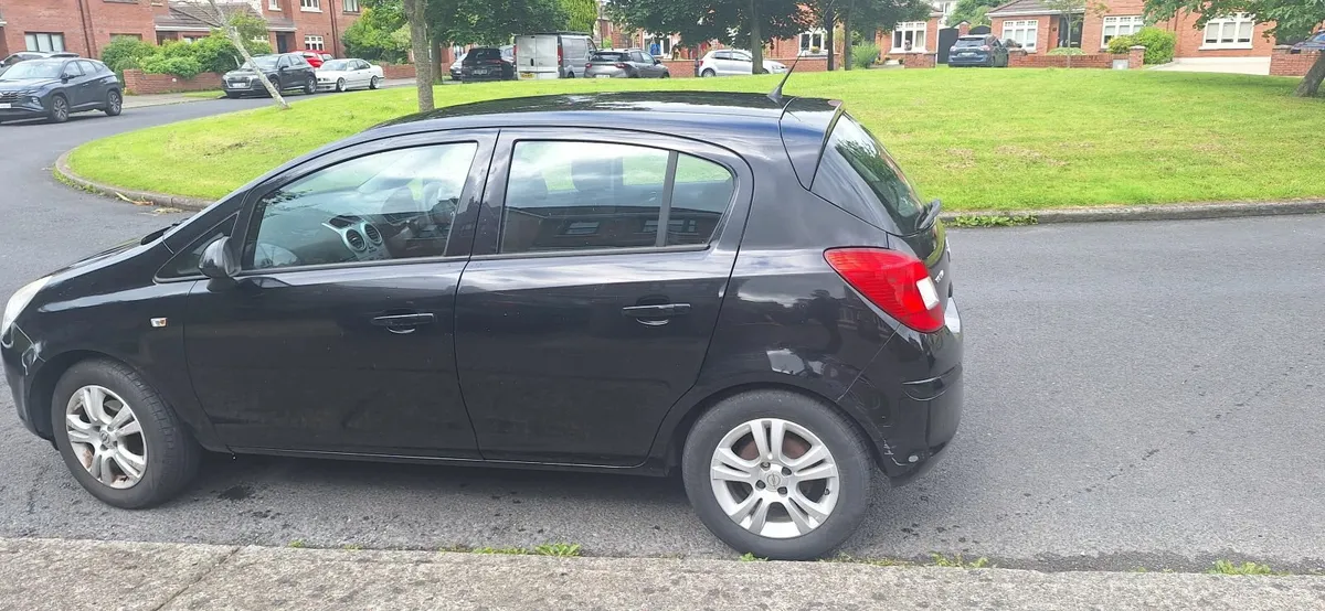 Opel Corsa 2011 - Image 4