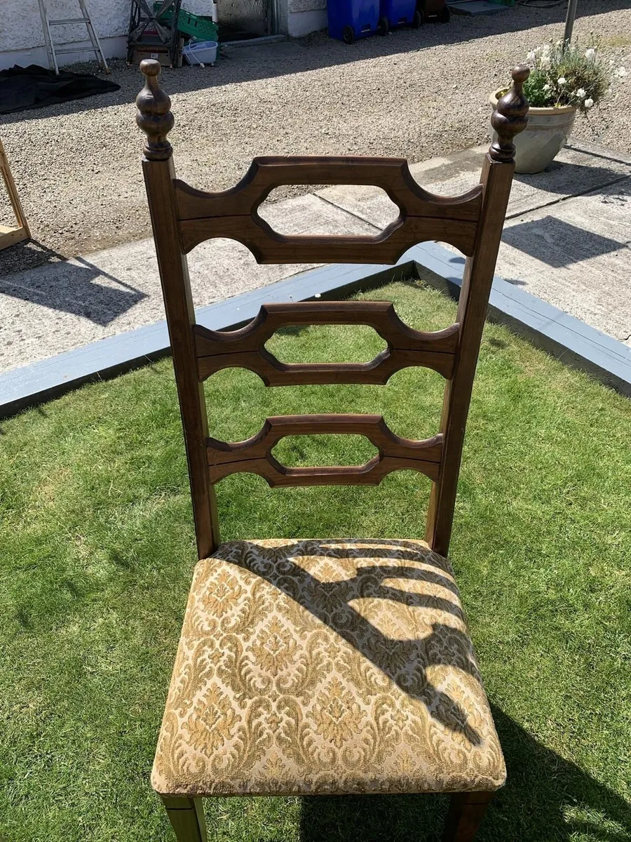 1970’s African Round Hardwood Dining set - Image 2