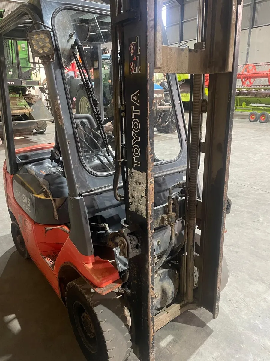 Toyota 1.8t forklift - Image 4