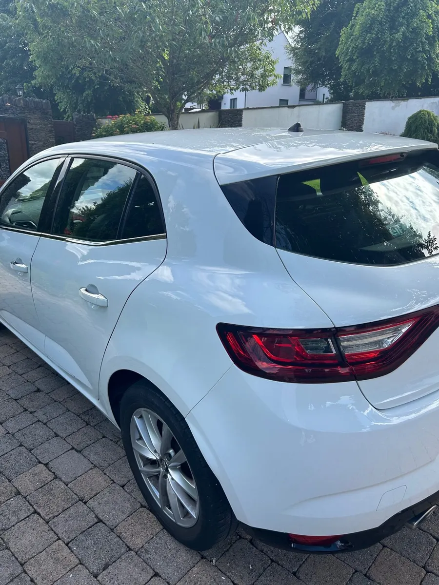Renault Megane 2018 - Image 4