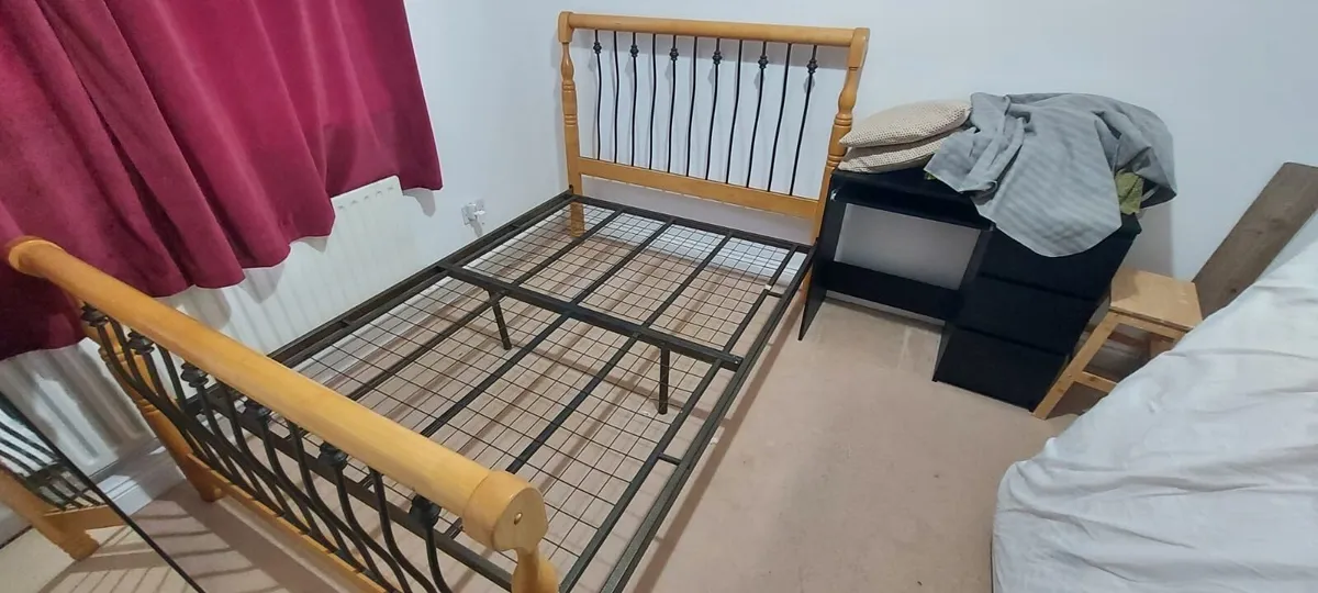Double bed - Image 2