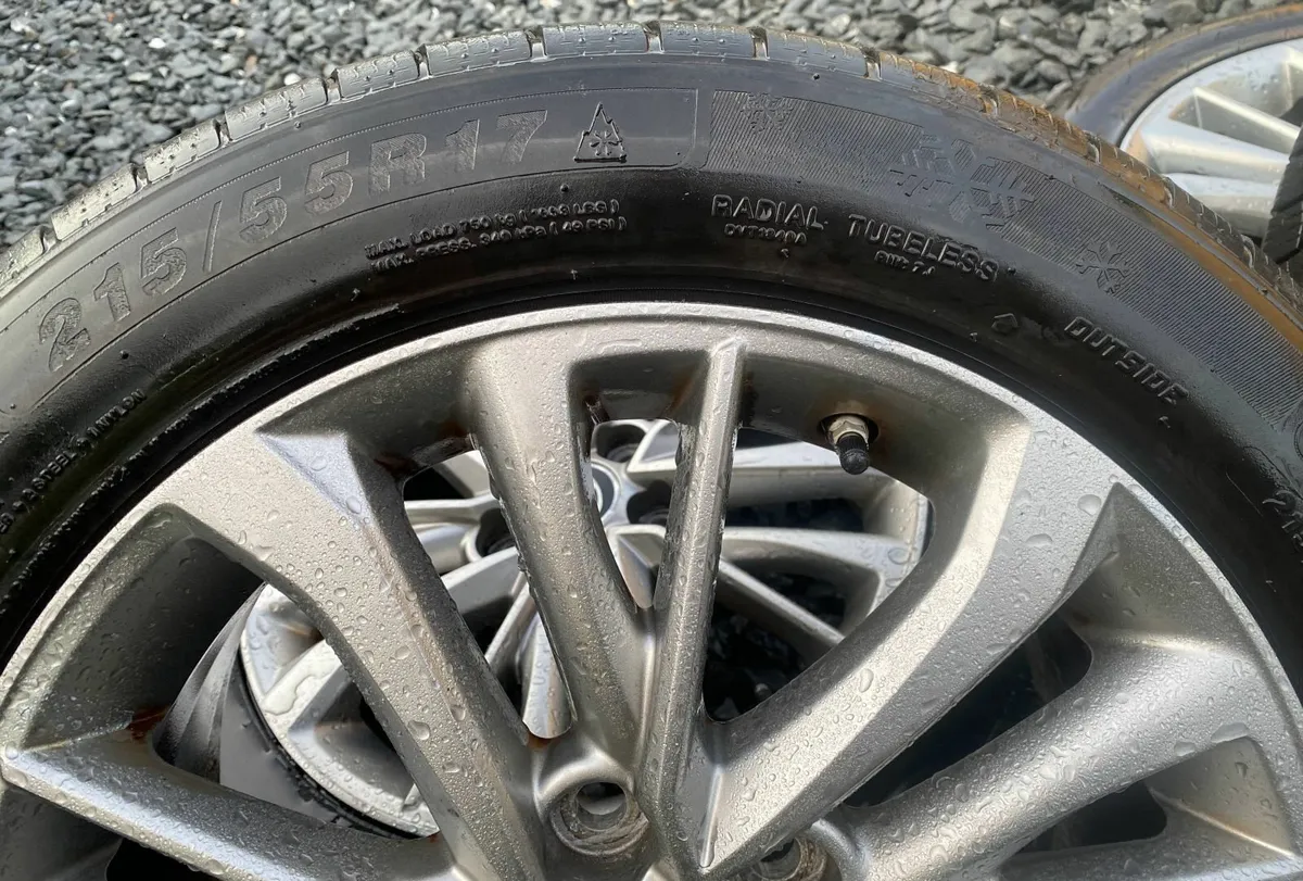 17inch 5x114.3 Toyota alloy wheels - Image 4