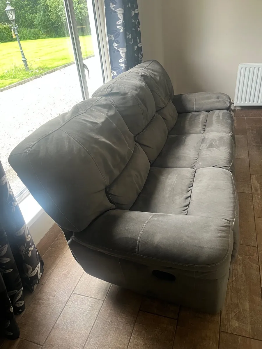 Sofa 3 @ 2 seater - Image 1