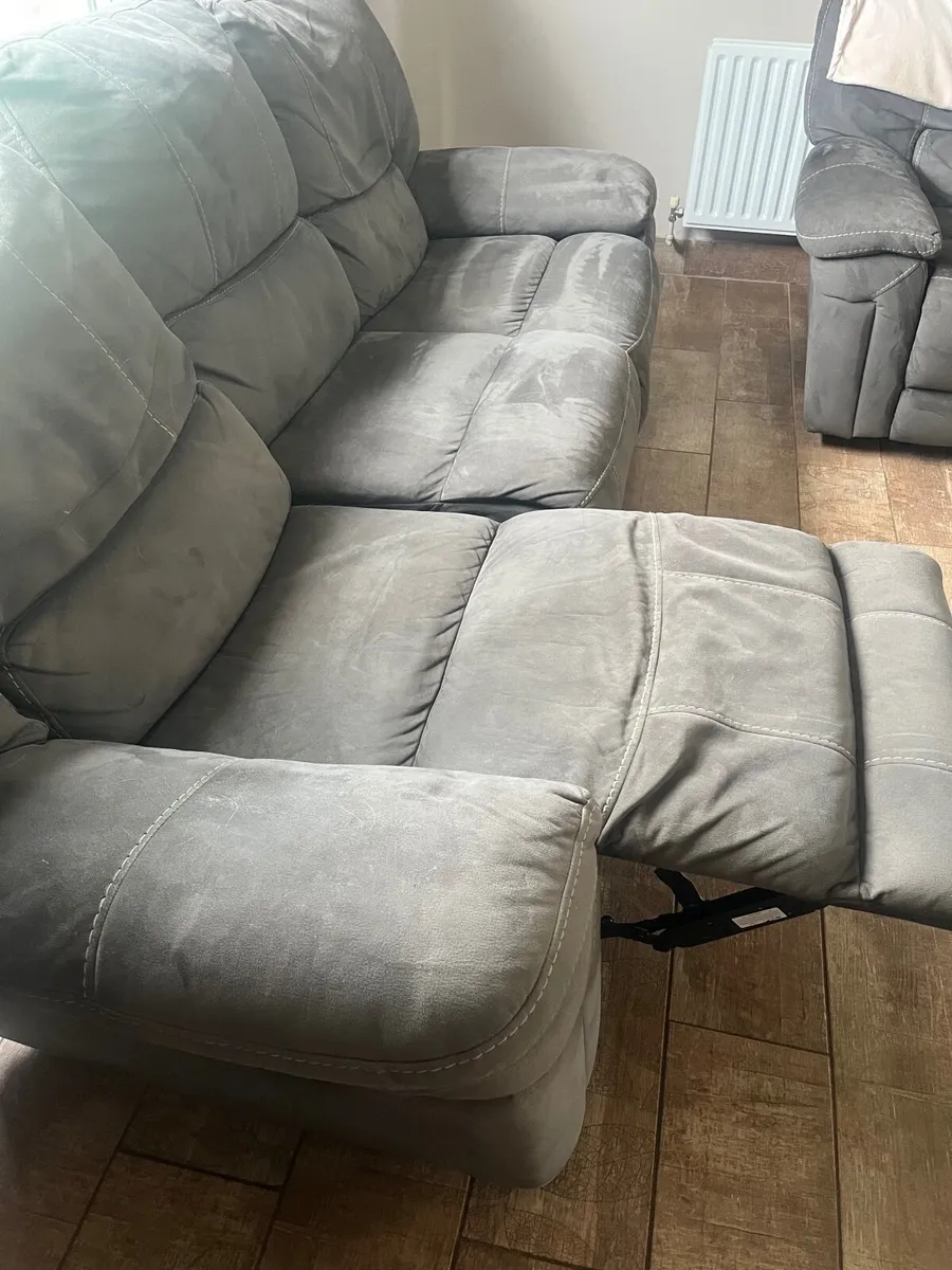 Sofa 3 @ 2 seater - Image 3