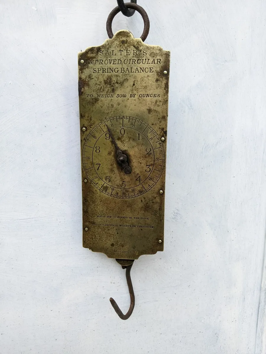 Antique scales - Image 1