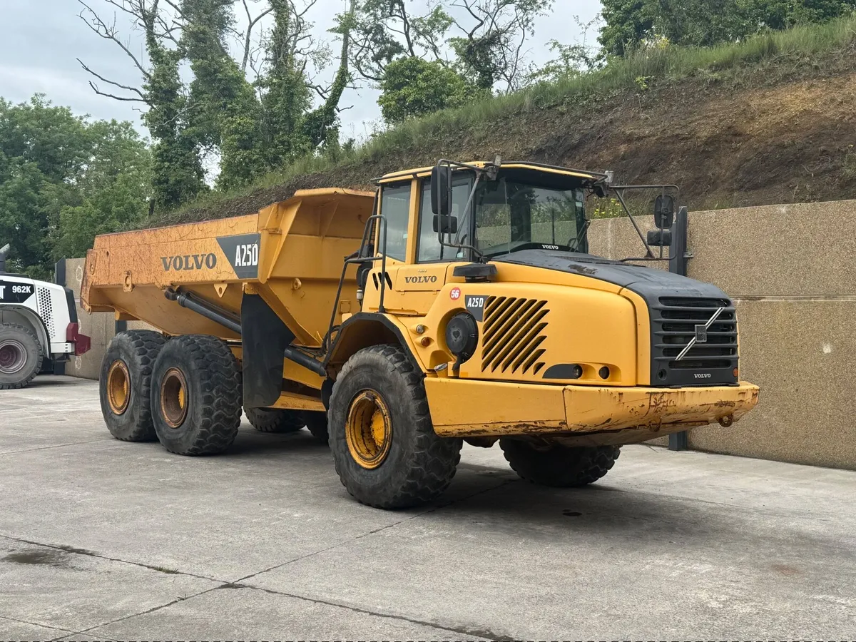 Volvo A25D 6x6 Articulated Dumptruck - Image 1