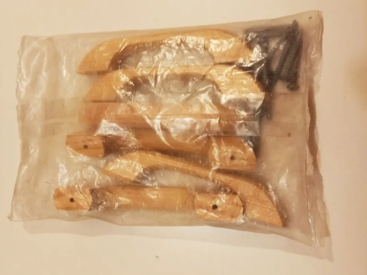 Pack of 6 handles  96 mm wooden D handles  pine stain - Image 1