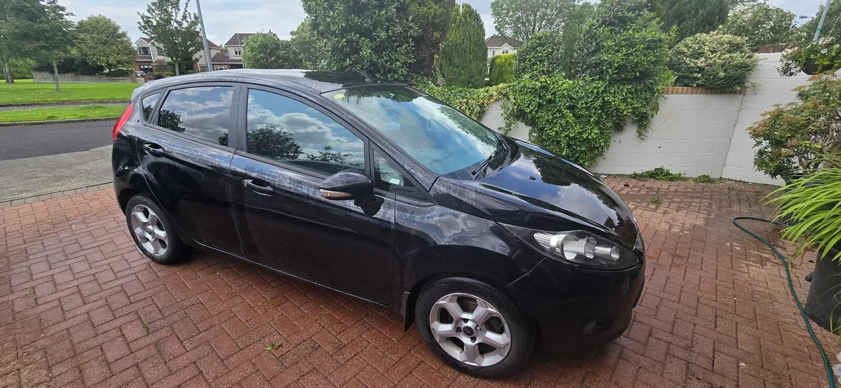 Ford Fiesta 2011 - Image 1
