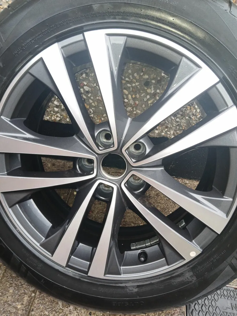 Renault arkana wheel (alloy and tyre) - Image 4