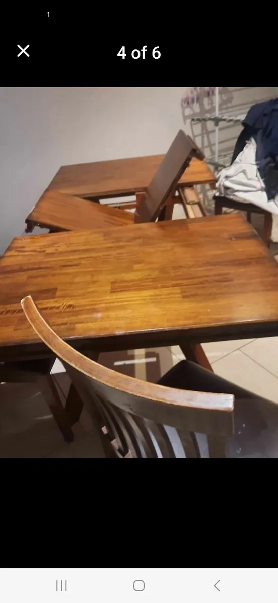 Table and chairs - Image 4