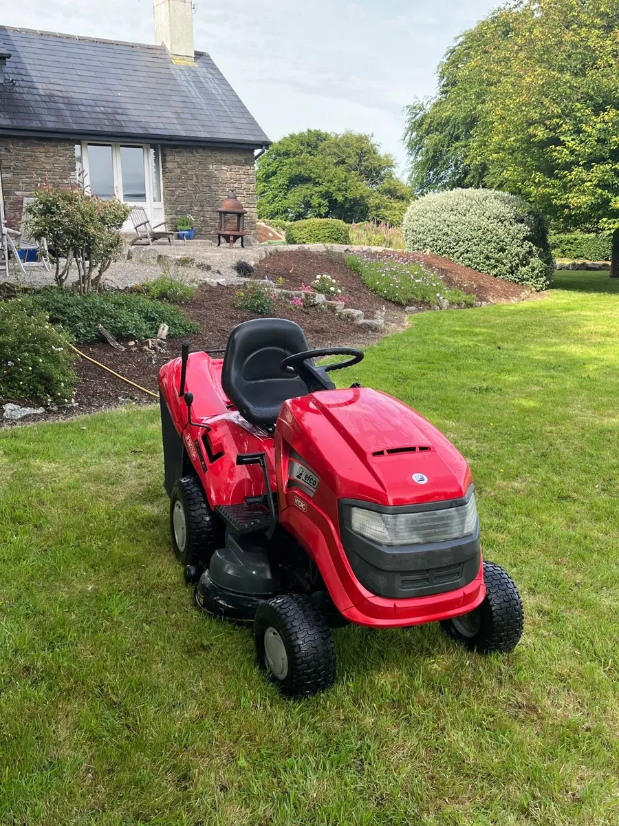 Ride on Lawnmower - Image 1