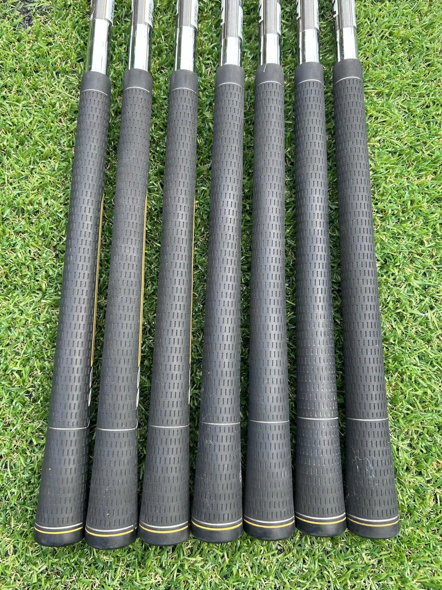 Full set of Taylormade Golf Clubs - Image 4