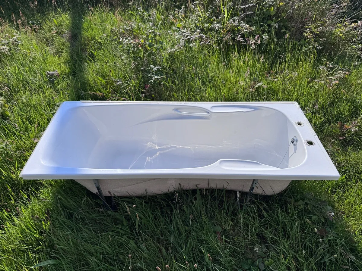 Bathtub - for free - - Image 2