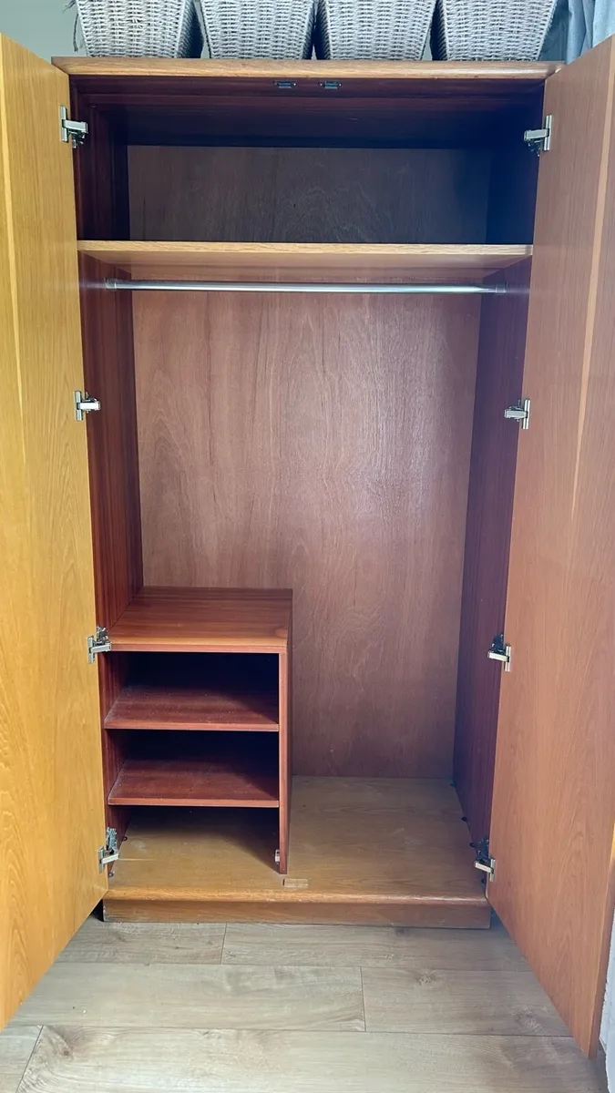 Solid wood double wardrobe - Image 2